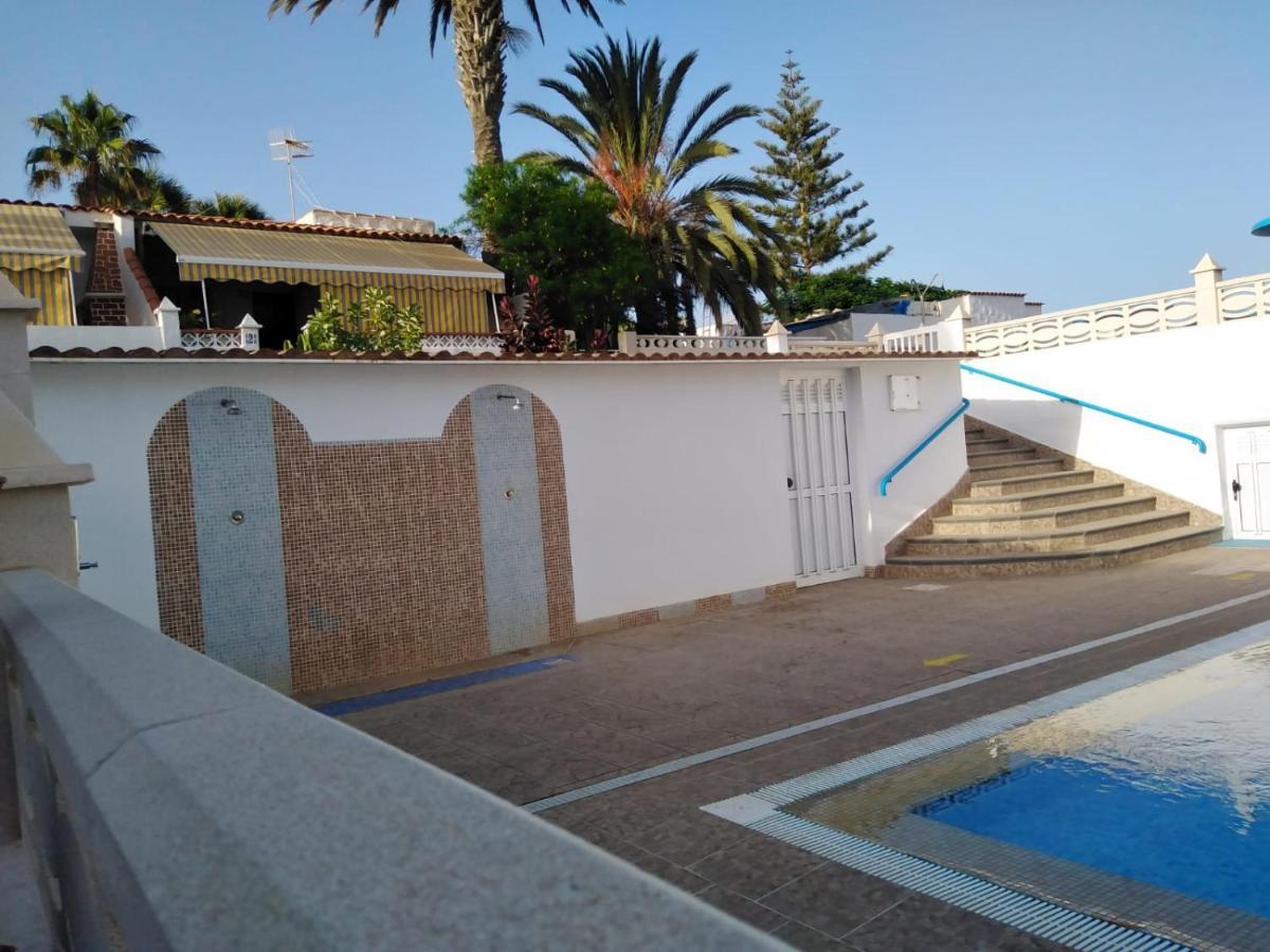 House Lilu - luminoso monolocale Apartment Arona  Exterior foto